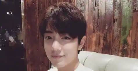 肖战学长造型照片遭疯传大他的颜值在圈内属于什么水平