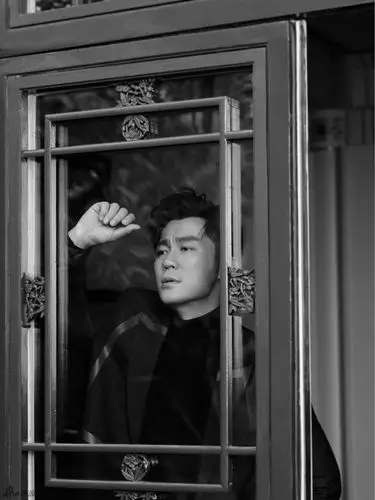 李晨雅痞置身古宅变京城范儿爷_高清图集_新浪网