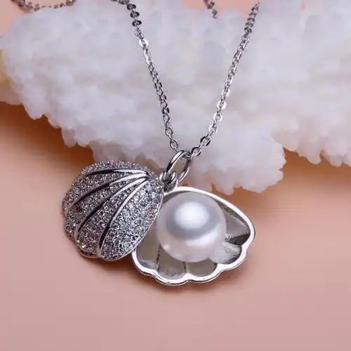 首饰新款春夏贝壳款时尚淡水珍珠吊坠女士天然珍珠吊坠项链