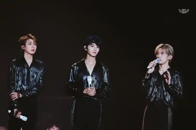 tfboys超话92#十年筑梦路,橙海伴君途#万水千山 不负奔赴喜欢你们的