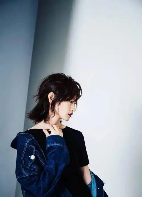 演员朱亚文,妻子结婚8年不会做饭,做2个女儿的爸爸也幸福_沈佳妮_父亲