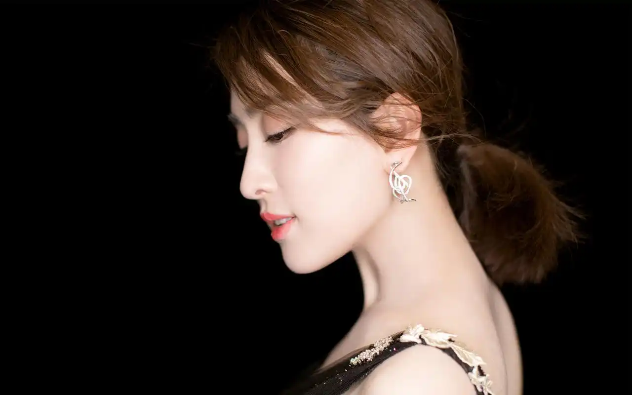 美女明星马苏图片桌面壁纸