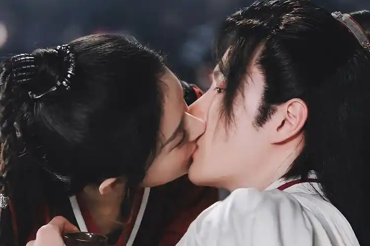 王一博赵丽颖吻戏好绝