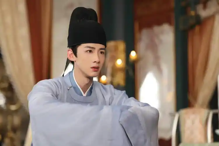 白敬亭卿卿日常尹峥新皮肤六宫格剧照来啦