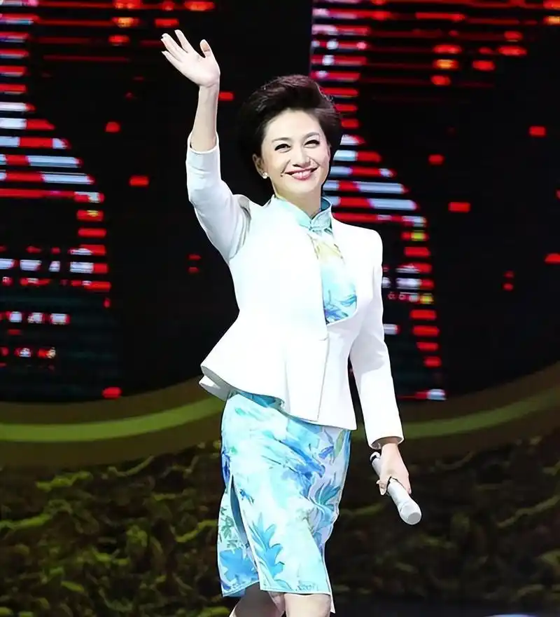 国民主播海霞:嫁大11岁丈夫,恩爱23年,今51岁解锁新身份