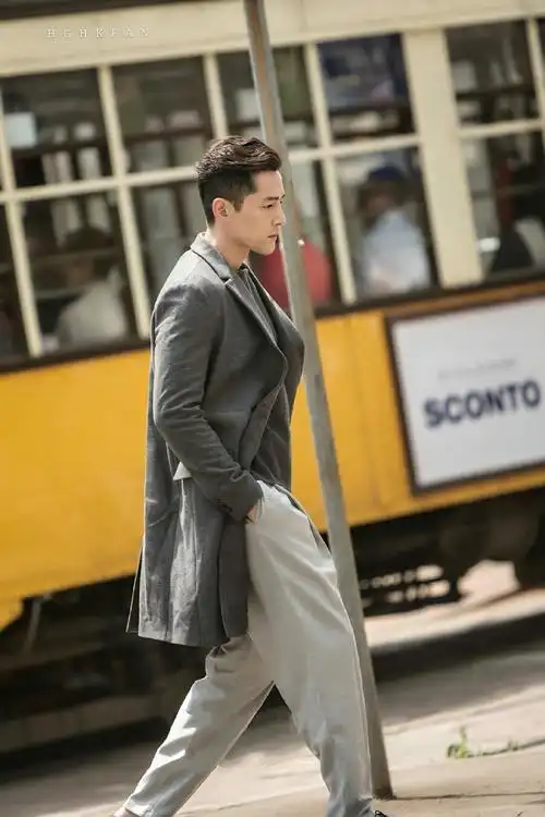 胡歌米兰时装周