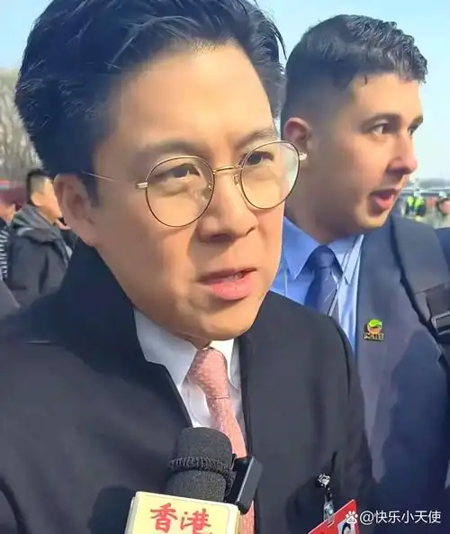 霍启刚最近在公开场合的发言引发了大家的热议!