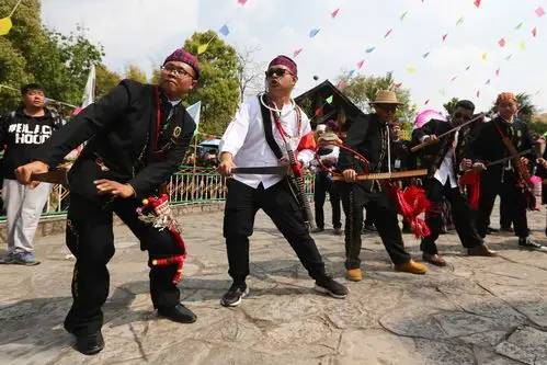 目瑙纵歌节震撼上演 千人共舞浓郁景颇风