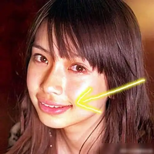 杨颖最想删除的照片:素颜,大嘴不算啥,看到最后:心疼黄晓明!