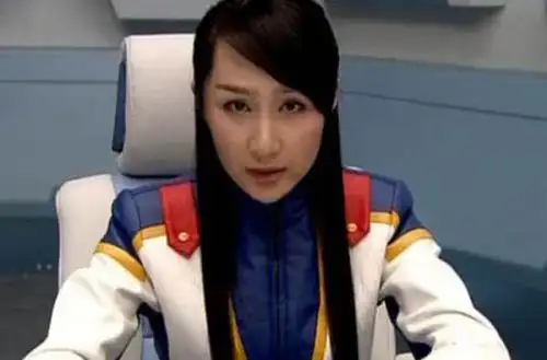 雷佳音翟煦飞婚纱照老婆翟煦飞个人资料照片系圈中龙套女