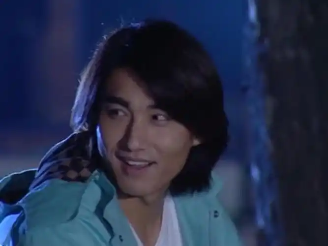 发现粉红女郎里的男人长的都还不错嘛(多图)