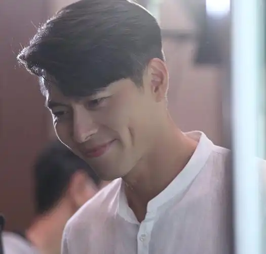 昵称叫平壤黑豆,吐嘈世理迫降剧情,玄彬:一定要接住她吗?