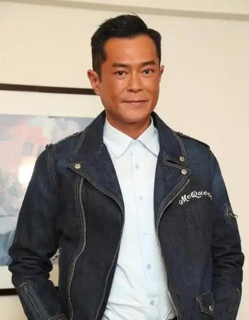 揭秘18位港星鲜为人知的原名元彪本名藏得深谢贤的原名很好听