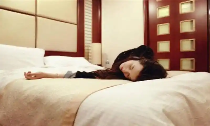 原创"酒店试睡员"为何多招年轻女性?从业者直言:这点男生比不了
