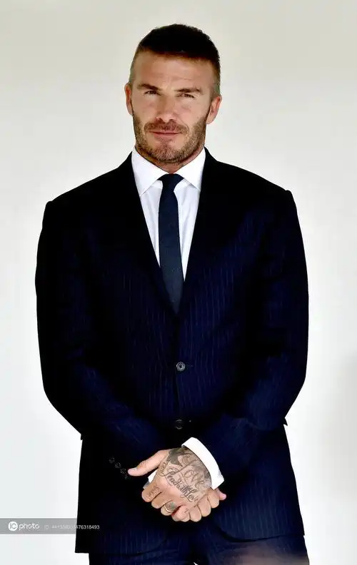 贝克汉姆迈阿密参加活动西装革履风度翩翩