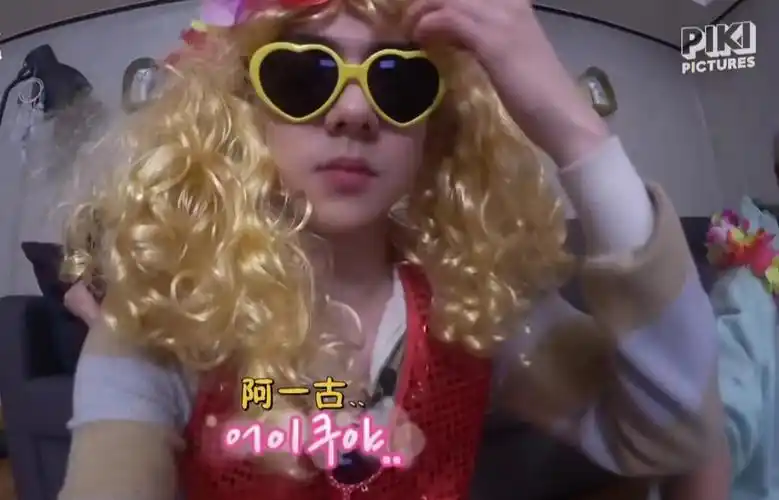 女装这件事》(是俺自己在视频里截图02 感觉很满意)#南韩仙子吴世勋