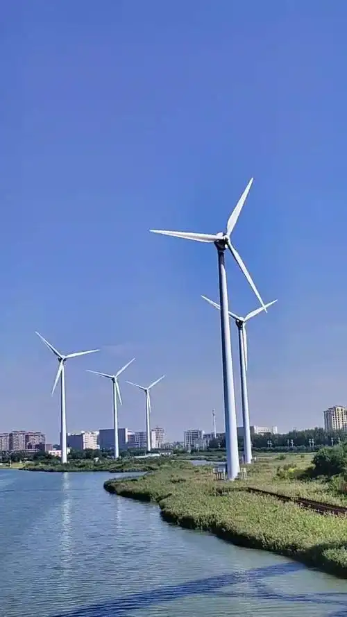 谁知道这一圈能发多少电?风力发电大风车-度小视