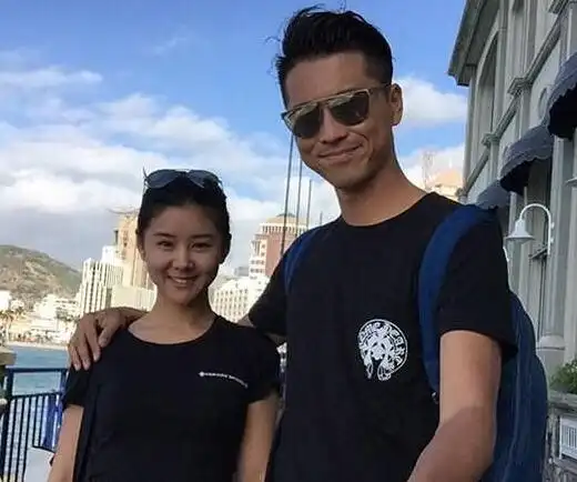 2013年7月5日,王雷在女友李小萌毕业典礼上,当着上千人的面前求婚,"在