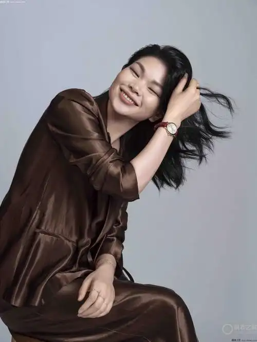 流动的美iwc万国表品牌大使吕燕演绎柏涛菲诺系列腕表