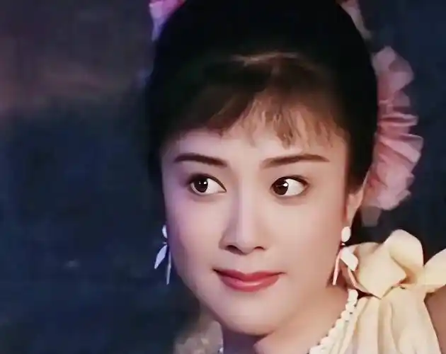 "最美妲己"傅艺伟,17岁艳压群芳,52岁锒铛入狱,是什么毁了她_人生