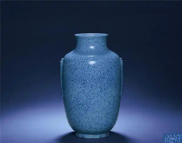 清代官窑瓶中精品灯笼瓶