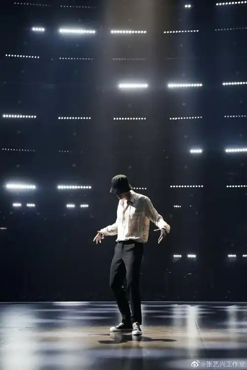 张艺兴舞蹈风暴