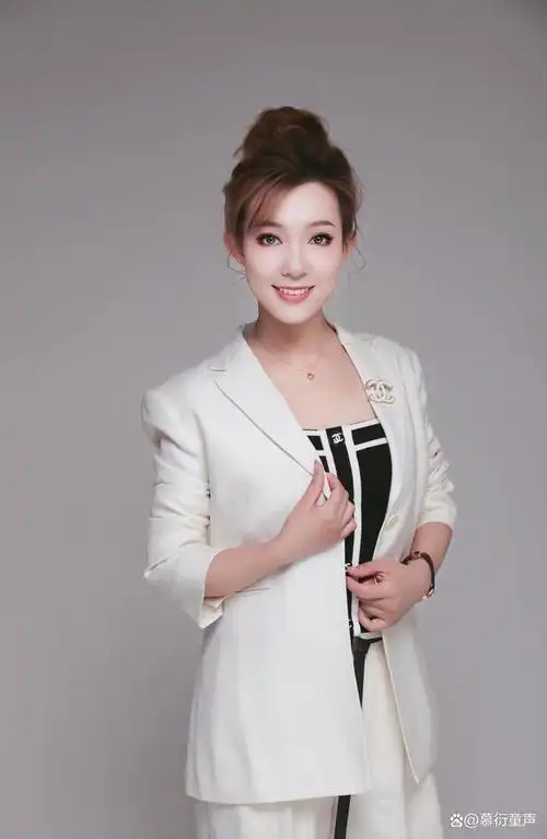 徐好那个在雪中唱歌的孩子用听雪带你穿越冬天的寒冷