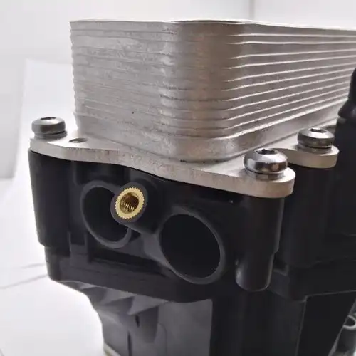 适用于宝马 发动机系统 机油滤清器总成 11428507697