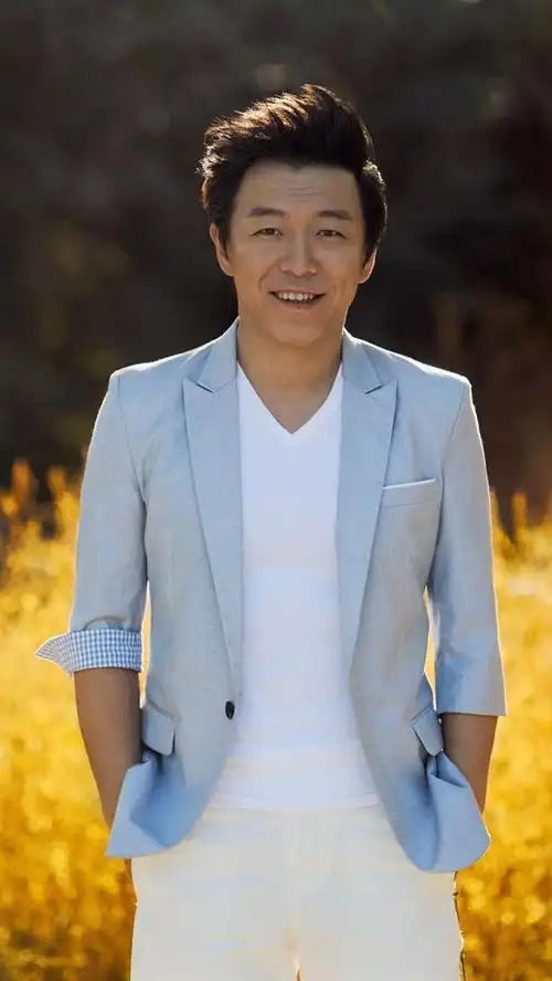 黄渤,这个名字如今在中国乃至全球都享有极高的知名度.