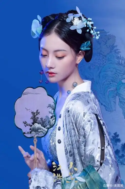 古典古装美女花容月貌闭月羞花,像是从画里走出来的古风仙女