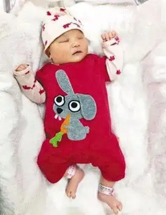 生巨婴的明星们秦海璐儿子出生时重达9斤