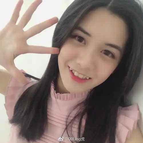 这些虎牙小姐姐聚集了全世界的可爱来甜炸你的心