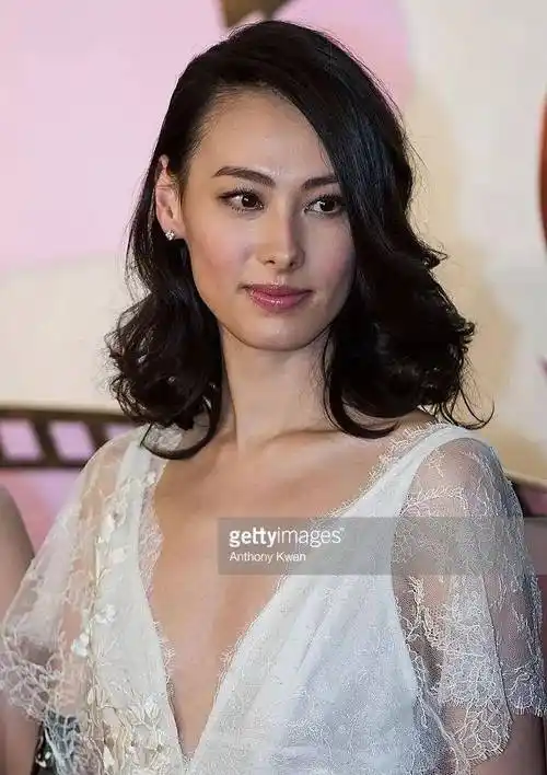 美女梁洛施 大富大贵的面相_豪门_杨紫琼_儿子