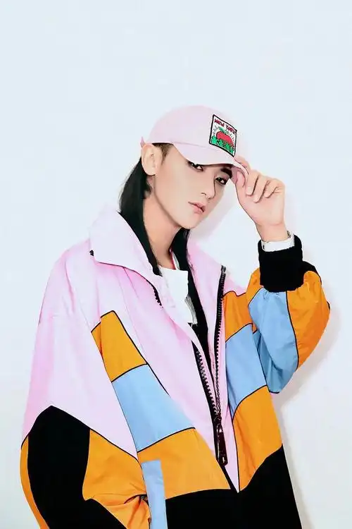 黄子韬长发造型