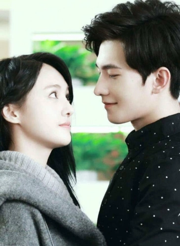 郑爽和杨洋甜蜜拥吻的七个瞬间,好般配啊!