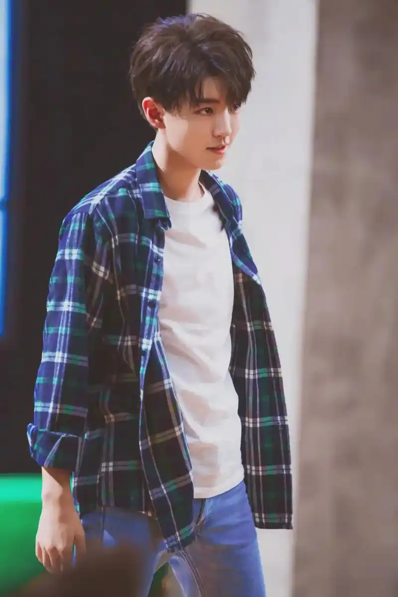 "愿每一岁都能奔走在自己的热爱里93"#tfboys#王俊凯 - 抖音