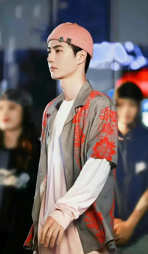 哈利·波特|王一博街舞5西瓜红造型,队长大秀造型帅气十足