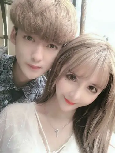 李小鑫(楚楚 at)