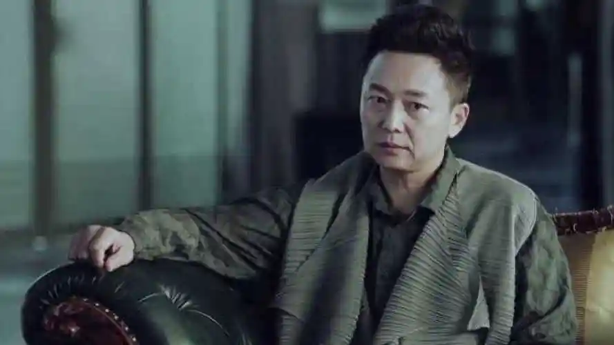 橙红年代42聂万峰沉着应对审讯引起韩进怀疑胡蓉退还订婚戒指