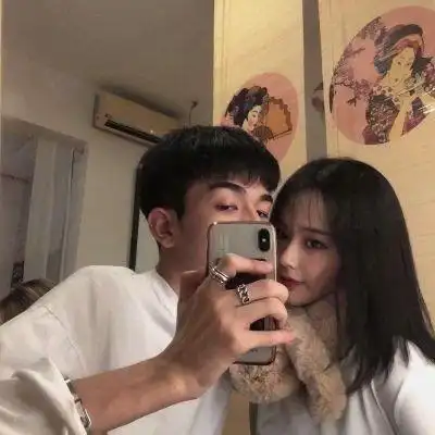 2020最潮情侣头像高清好看的情侣头像2020最火一对真人图片