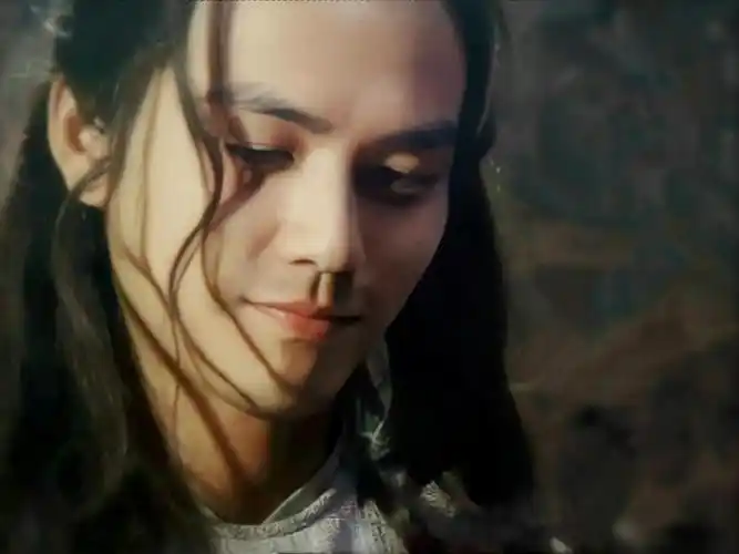 跨越20年的售后,钟汉良《逆水寒》游戏宣传复刻顾惜朝,一颦一笑一转身