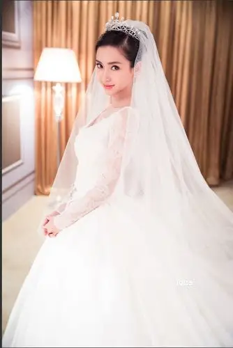 黄晓明与baby结婚证件照曝光 搞怪卖萌玩穿越