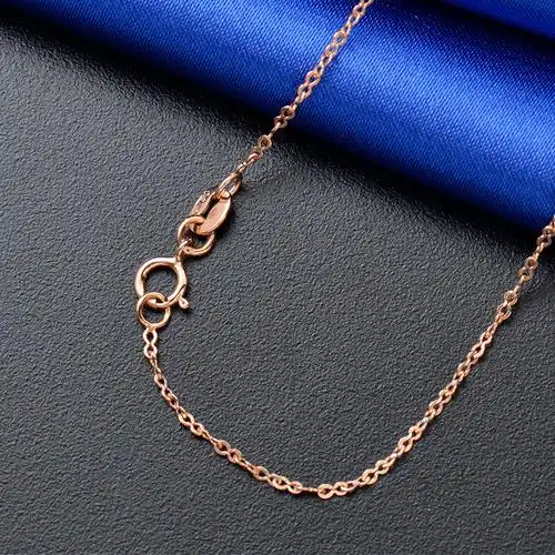 3,这个蝴蝶玫瑰金砌石项链是什么牌子的?