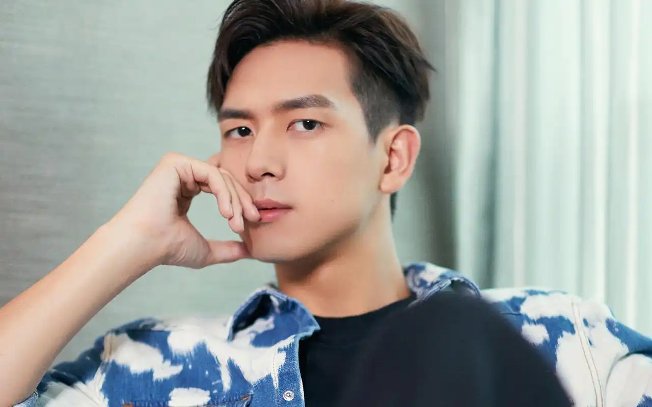 李现高冷帅气写真图片桌面壁纸