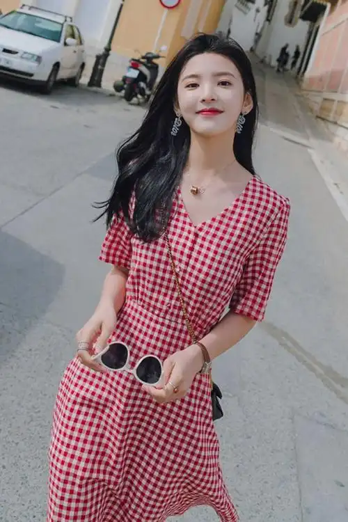 格子连衣裙女夏v领2020年新款矮韩系少女穿搭甜美小个子裙子