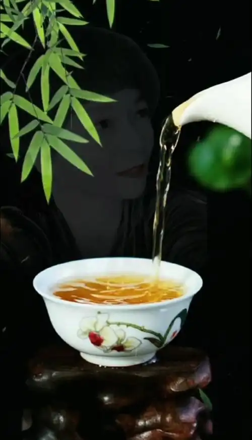 静心品茶