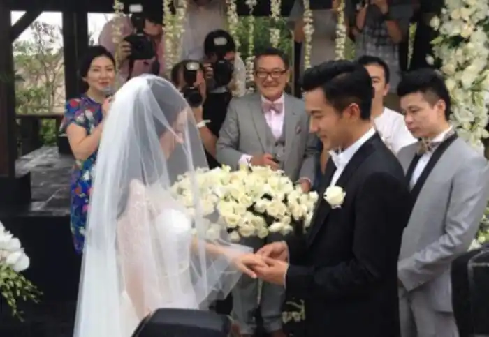 杨幂刘恺威结婚照回看杨幂刘恺威婚礼现场照太唏嘘
