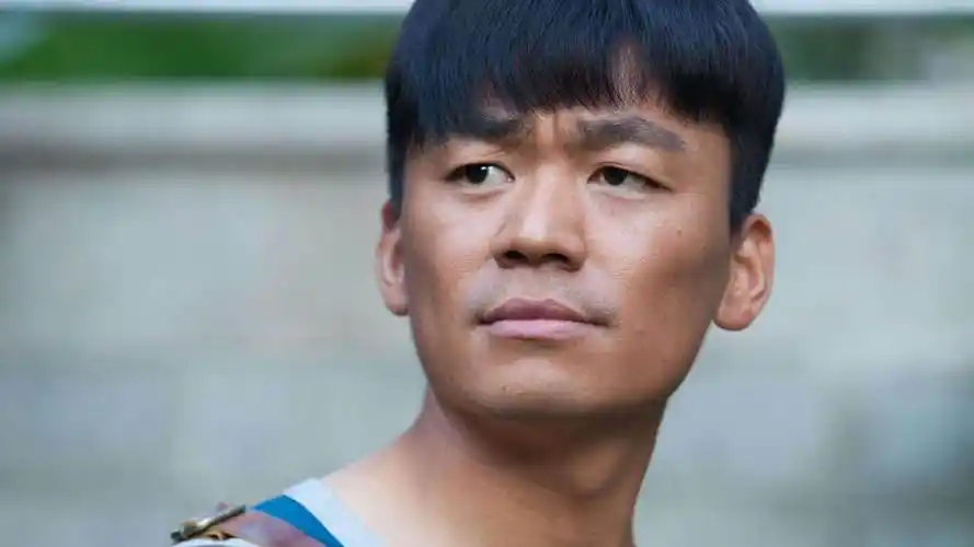 王宝强遇狂热派女粉丝,咆哮式表白王宝强,直喊对方好帅