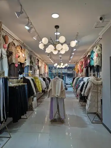 【秒赞女装】服装店装修设计的理念