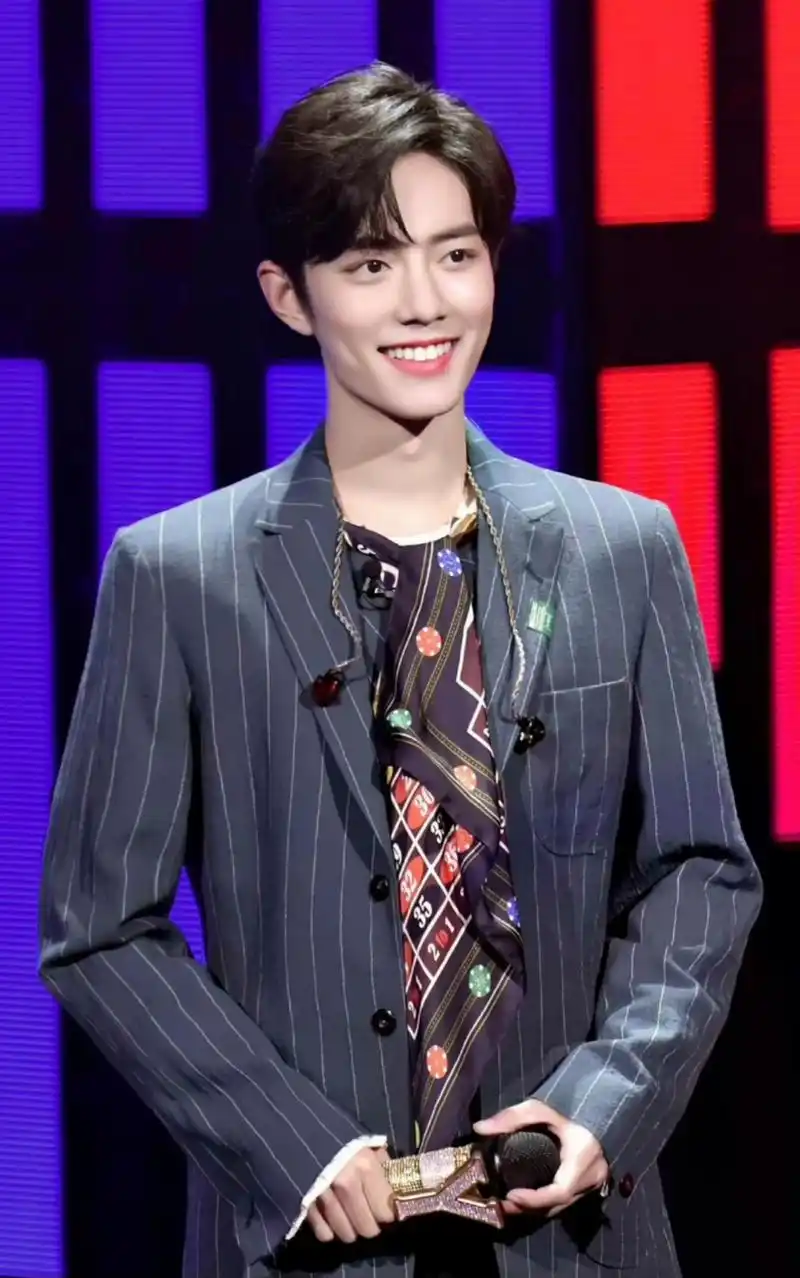 不得不说肖战的牙又白又齐#肖战